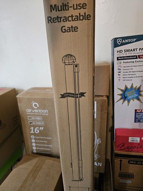 Brand new 120 Inch Retractable Baby Gate