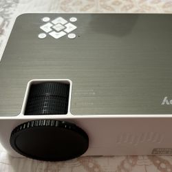 SIVEPY WIFI BLUETOOTH NATIVE 1080p HD PROJECTOR 
