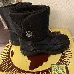 Snow Boots Kid Size 4