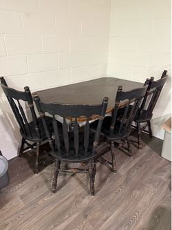 Dining room table