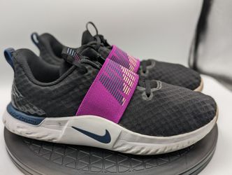 Nike Renew In Season TR9 Womens Size 10 Black Athletic AR4543-012 Running Shoes