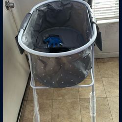 NEW Small Dog Bath And Stand