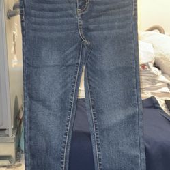 LEVIS 