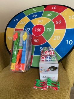 NEW! Velcro Dart Board and Set of 3 Water Guns
