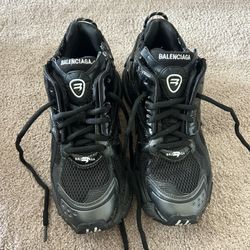 Balenciaga Runner Sneakers – Size 44 – Black– Great Condition