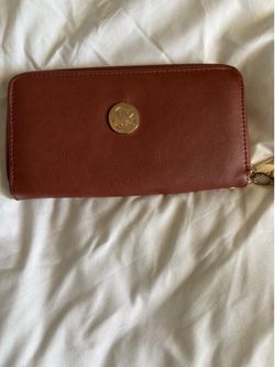 Beautiful brown Micheal kors wallet $25