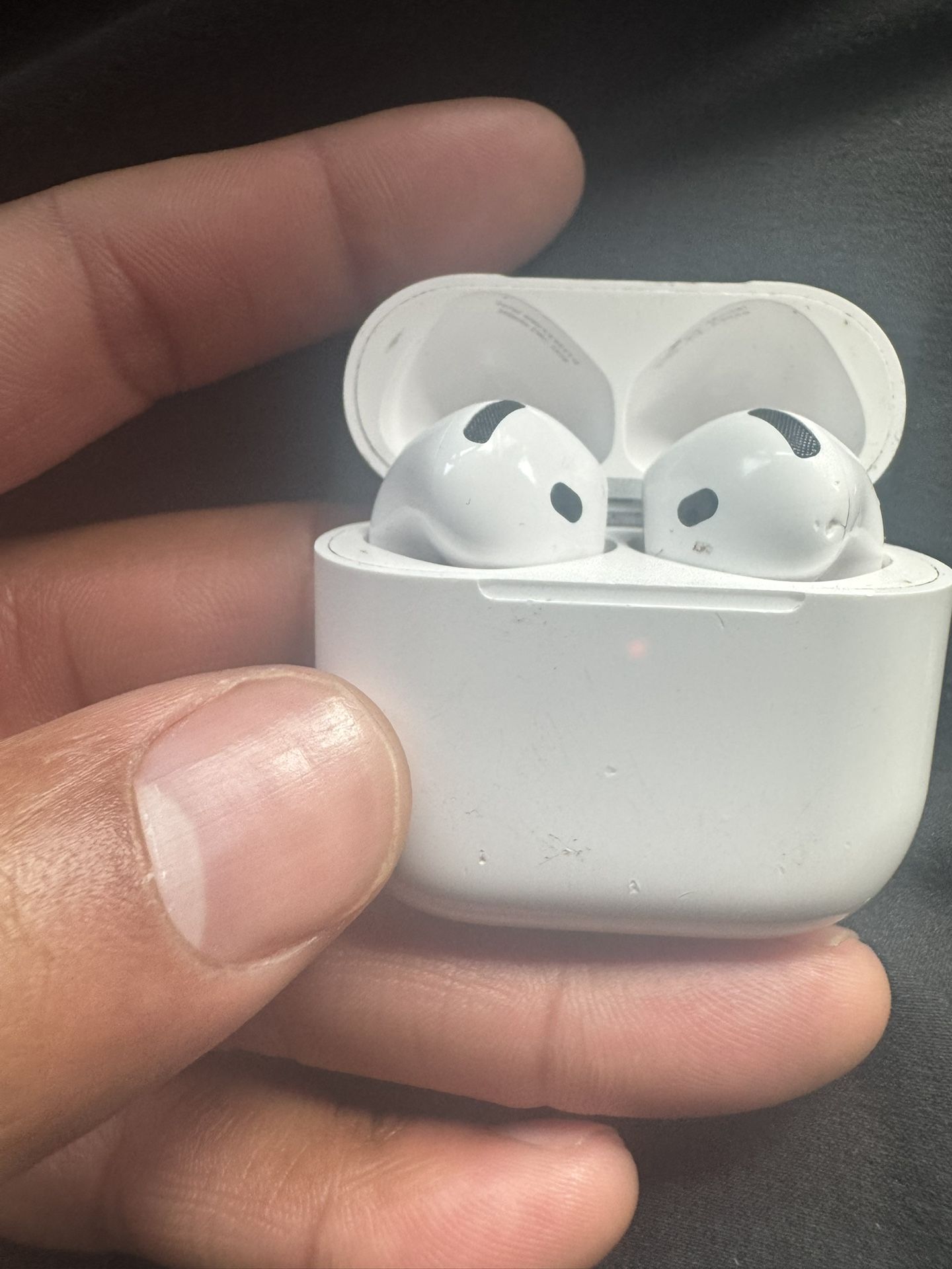Air Pods 4