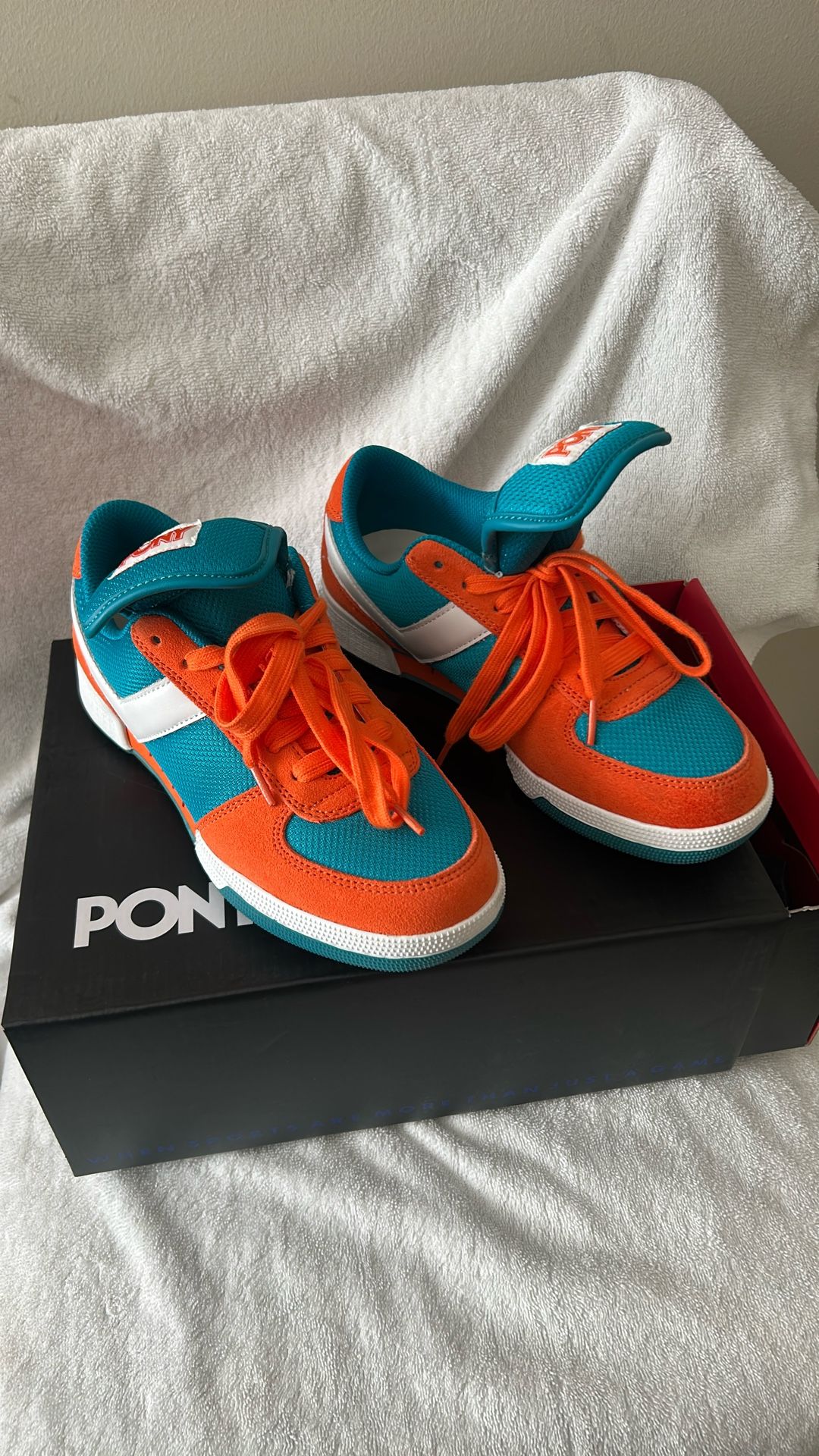 Pony sz 6 M     Linebacker  