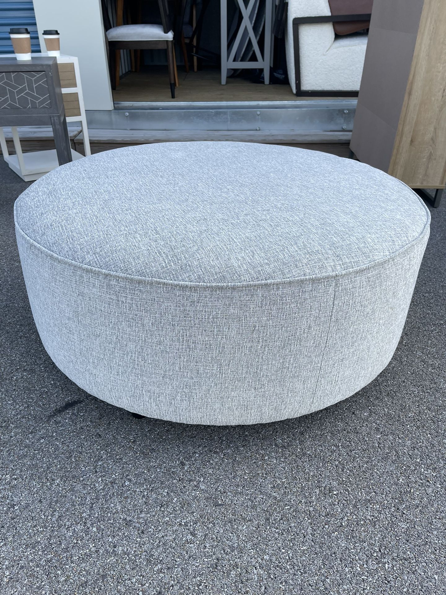 ❗️❗️❗️Round Ottoman❗️❗️❗️