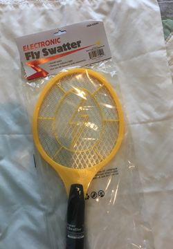 ELECTRONIC Fly Swatter