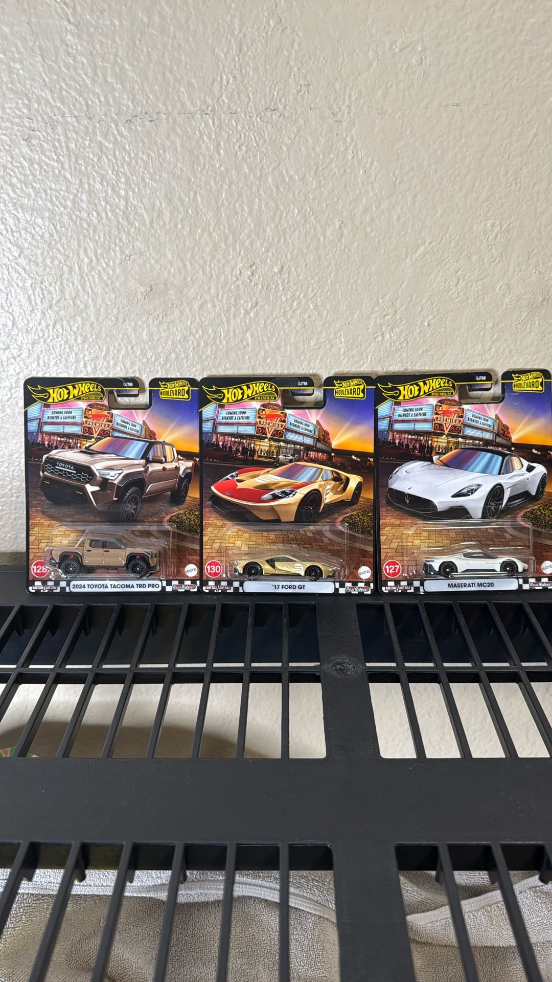 ***HOT WHEELS BOULEVARD ***