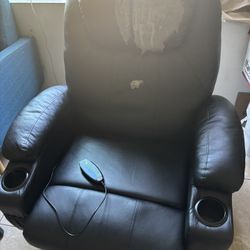 Recliner/ Massaging Chair