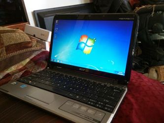 ACER 11.6IN LAPTOP LIKE NEW