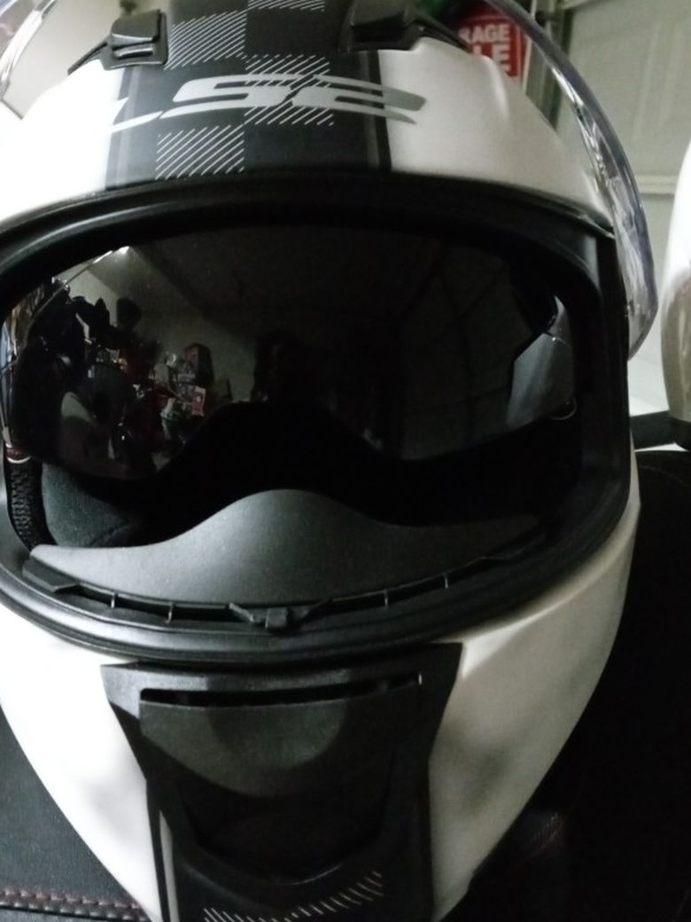 Motorcycle Helmet White & Black Large