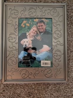Burnes Jamestown 5x7 Picture Frame