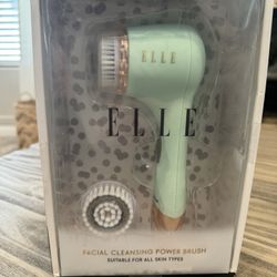 Facial Cleansing Brush