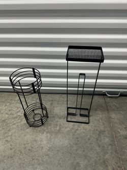 Toilet tissue holders (2)