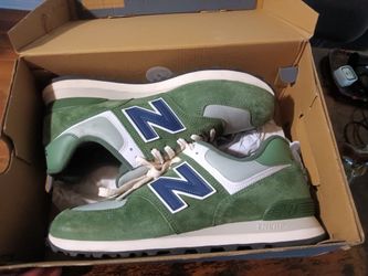 Men's New Balance Shoes 10 1/2 