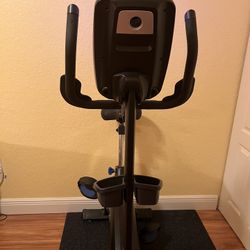 Nautilus Performance Series Upright Exercise Bike