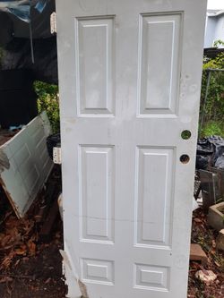 Exterior Door Rh Out