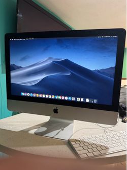 Apple iMac Computer with Keyboard