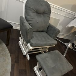 Graco Rocking Chair