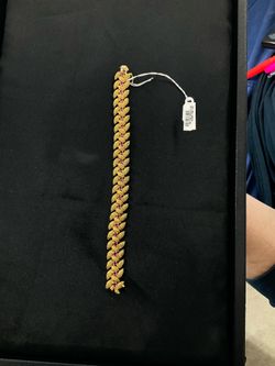 Serpentine bracelet