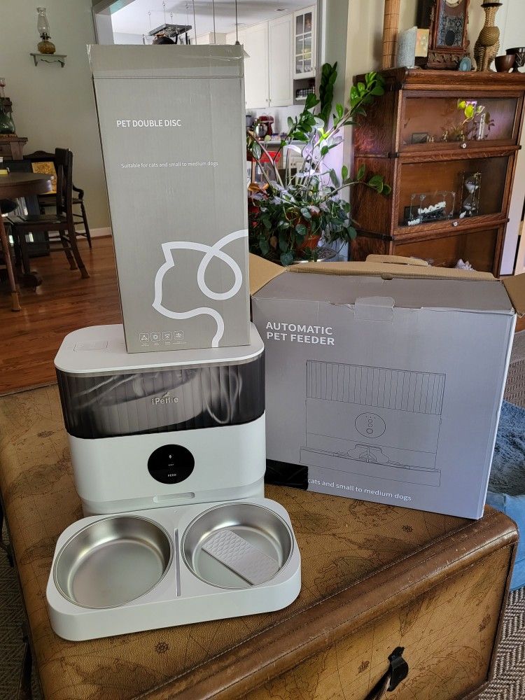 Healthy Pet Life Automatic Pet Feeder
