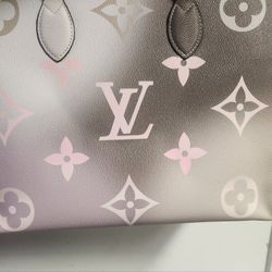 Louis Vuitton Bag Read Below Description Before Buying Bag $ 1 5 0 