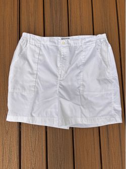 White mens shorts - size 40