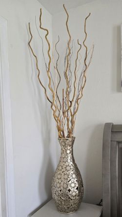 Gold metal Vases with ornaments