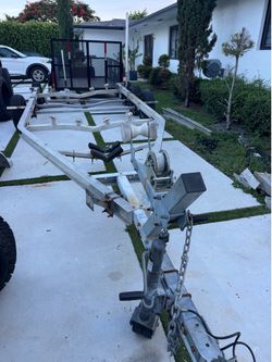 Aluminum boat trailer