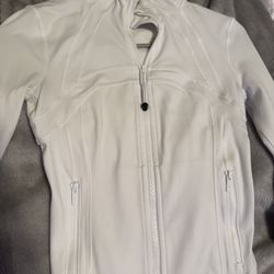 Lululemon Cropped Define Jacket 