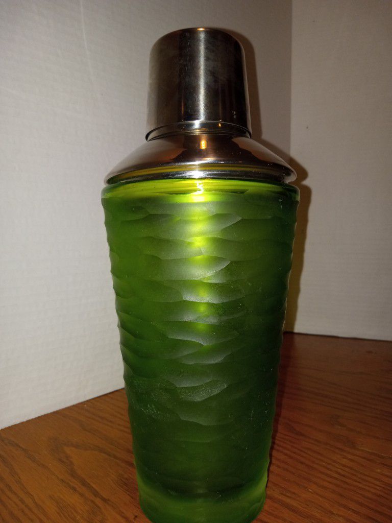 Vintage Mid-century Modern Heavy Thick Green Wavy Glass  S S Strainer Cup Top$55 F 