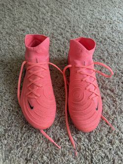 Nike Phantom Luna 2 Elite FG Size 5.5 Men’s, 7 Women’s