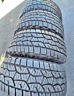275/65/20 Cooper Selling a set of 4 tires in excellent condition 🫡