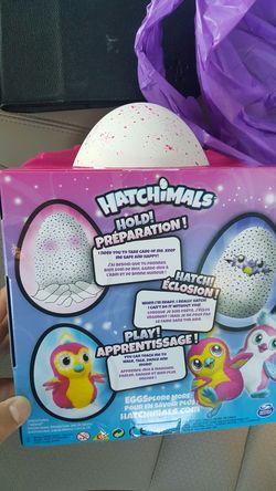 Hatchimals. Pink egg. Peguala.