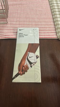 Brand new Nike golf glove for Right hand