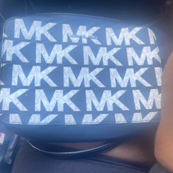 Micheal Kors Cross Bag