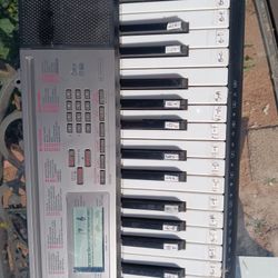 Casio 110 Song Bank Electric Keyboard