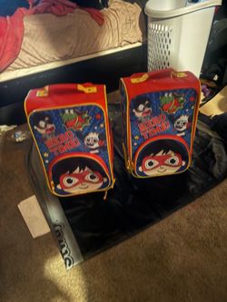 Ryan’s world kids suite case