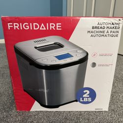 Frigidaire EBRM100 2LB Stainless Steel Bread Maker 15 Programs LCD Display. BRAND NEW
