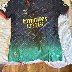 Off White AC Milan Authentic 4th Jersey: Size XL ‘Pulisic’