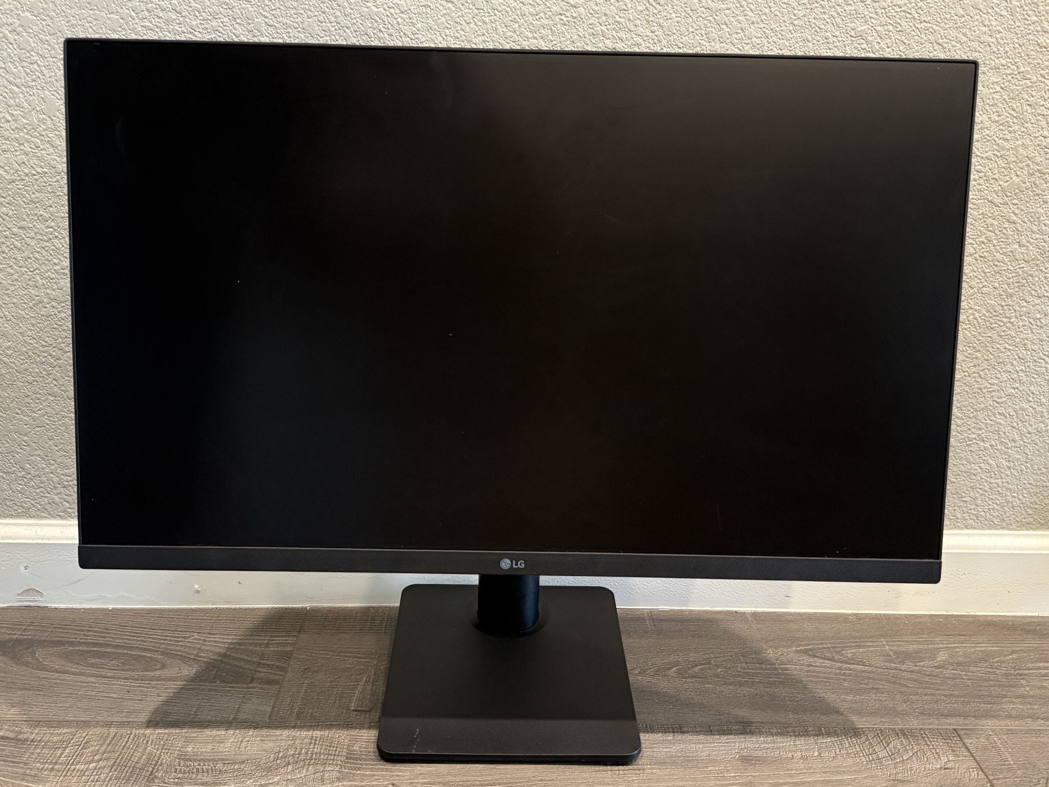 LG - 27” FHD 3-Side Virtually Borderless Design IPS Monitor with AMD FreeSync