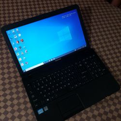 15.6"inch Intel Core i3 Toshiba Laptop, 500GB HDD, 4GB RAM, Inbuilt Bluetooth, HDMI, DVD RW📀 And a WebCam. Windows 10 Installed.