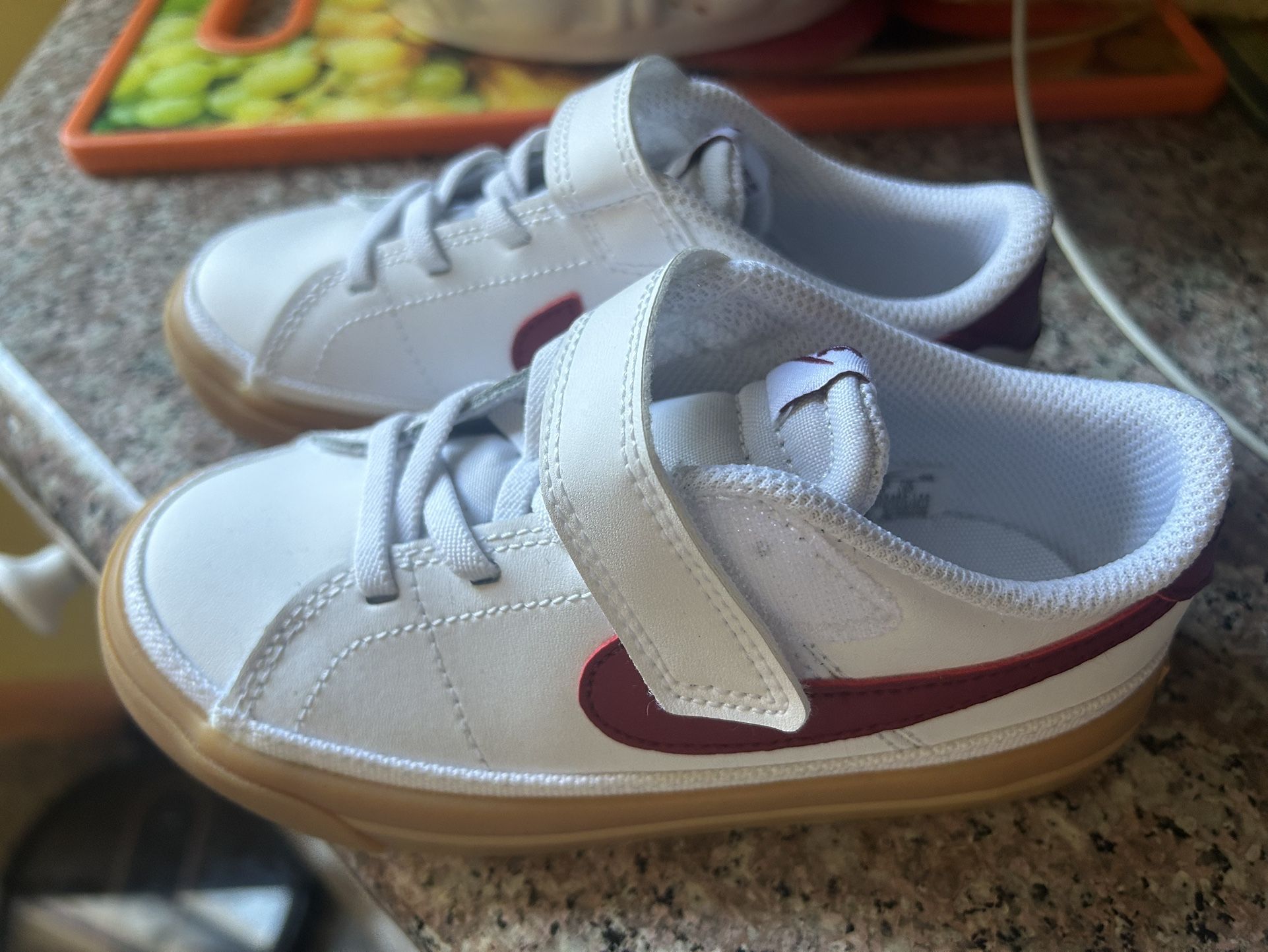 Brand New Boys Nike 10 C Shoes 