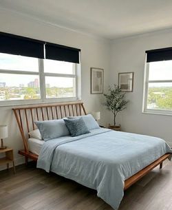 Queen Mid-Century Modern Wood Spindle Bed – Caramel Finish/ moving sale