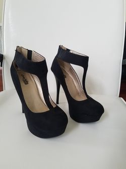 Charlotte Russe Size 7 Womans Heels