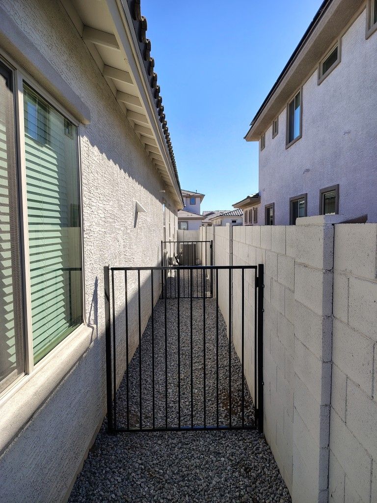 Dog Run/6/02/6/17/82/5/5