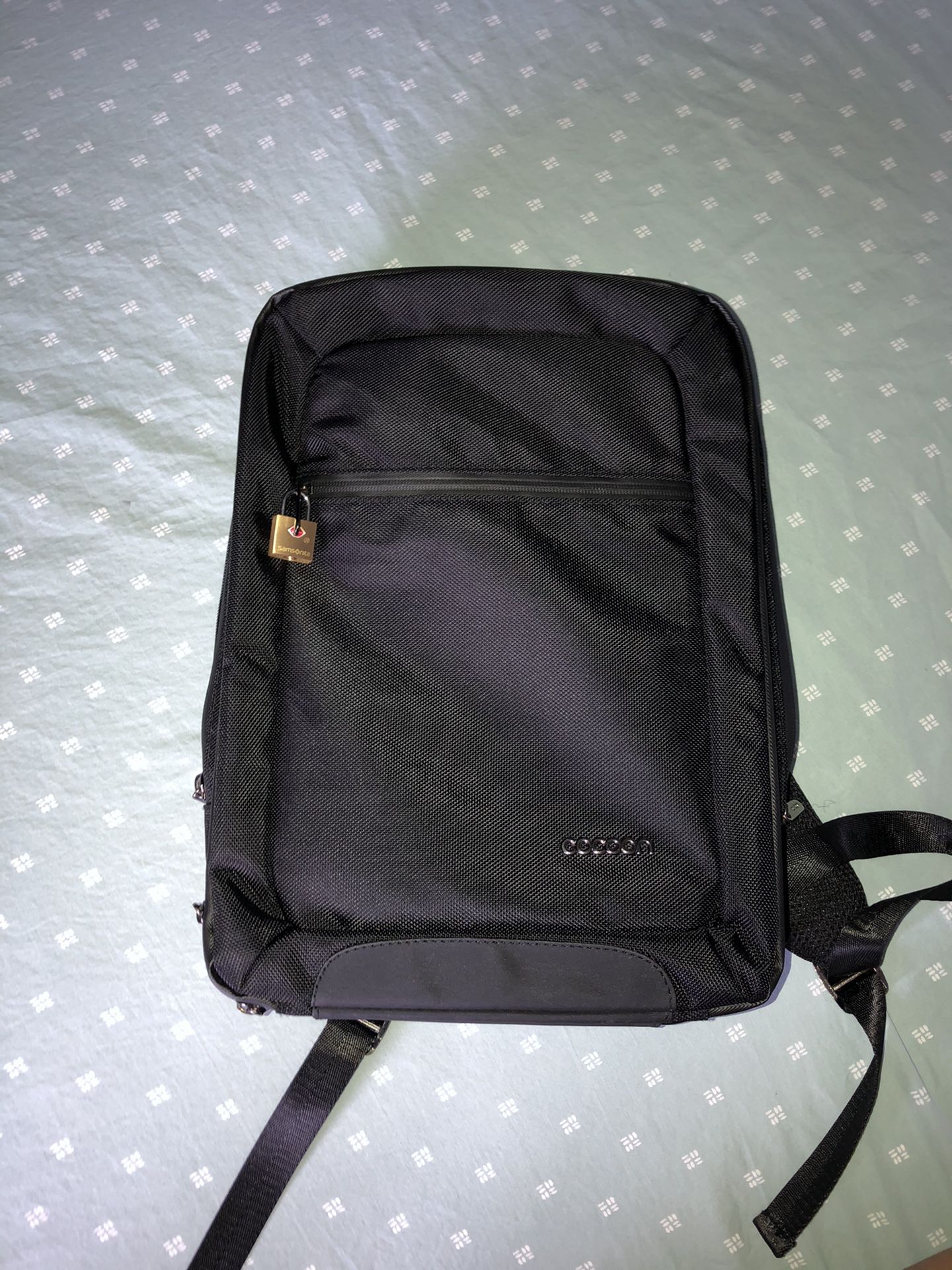 Cocoon laptop backpack